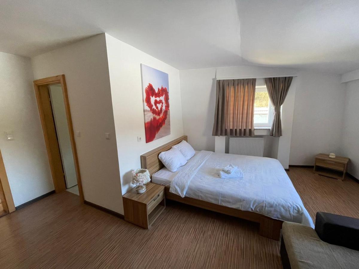 צאזין Motel "Kula" מראה חיצוני תמונה