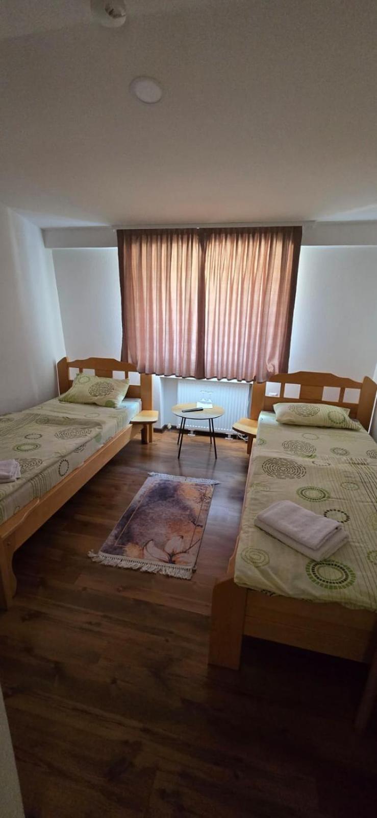 צאזין Motel "Kula" מראה חיצוני תמונה